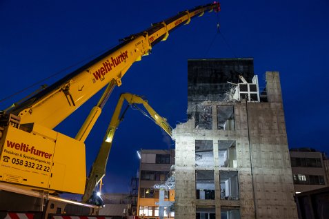 Abbruch ZKB-Gebäude Dübendorf