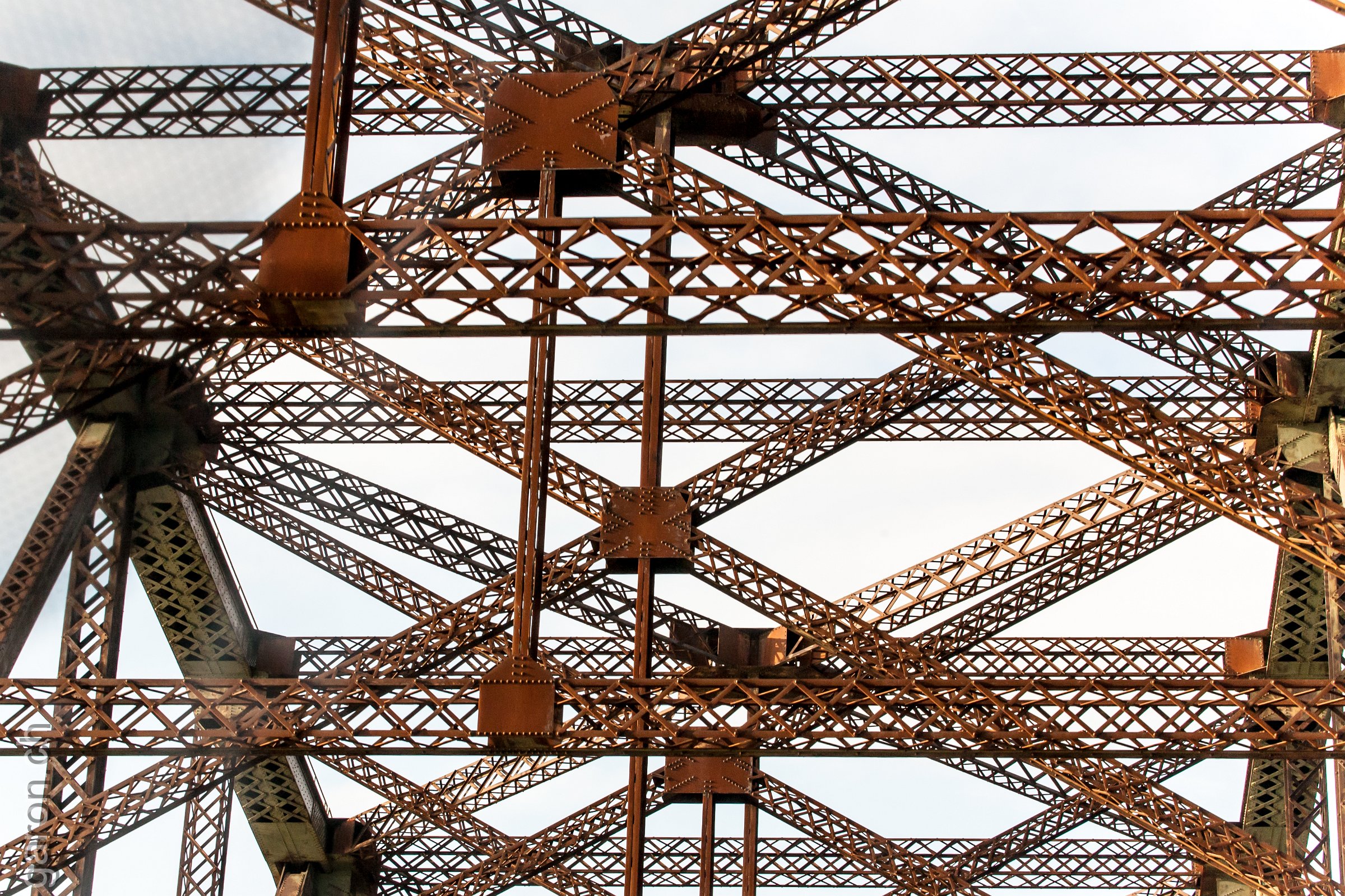 Québec, Pont de Québec Structure of the bridge superficially covered with rust